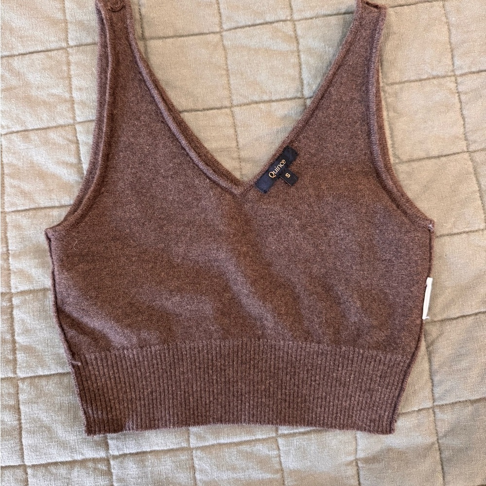 Quince Cashmere V-Neck Cropped Knit Tank Top - Brown Heather - Small - Picture 3 of 9